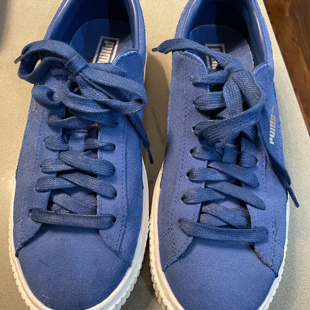 Blue suede shoes!
